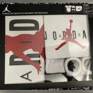 Jordan 4 piece set
